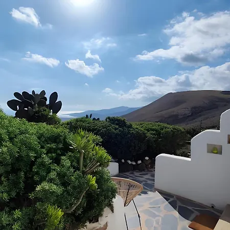 Tabaiba - Macaronesiahomes La Asomada (Lanzarote)