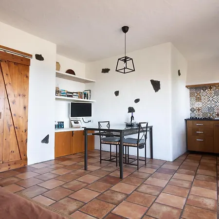 Tabaiba - Macaronesiahomes La Asomada (Lanzarote)