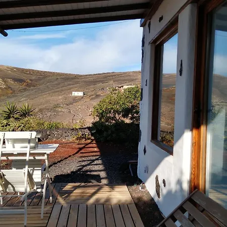Tabaiba - Macaronesiahomes La Asomada (Lanzarote)